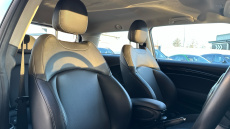 MINI Hatchback 1.5 Cooper Classic 3dr Auto [Comfort/Nav Pack] Petrol Hatchback